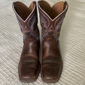 Ariat square toe size 10D good used condition!